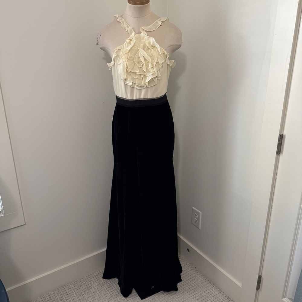 BCBG Maxazria 8 Cream Satin & Black Velvet Formal Maxi Dress ~‎ Cocktail Formal